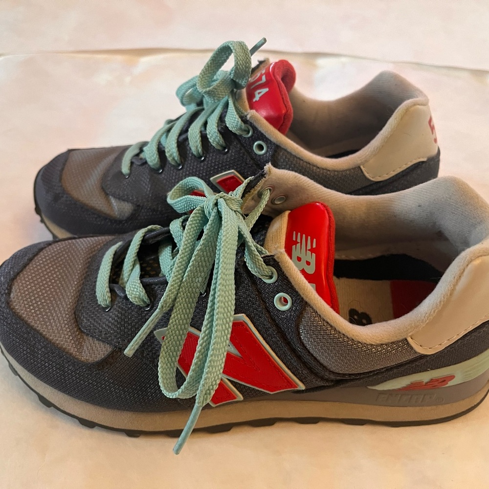 New Balance Charcoal and Red Sneakers with Mint Laces - Picture 3 of 8